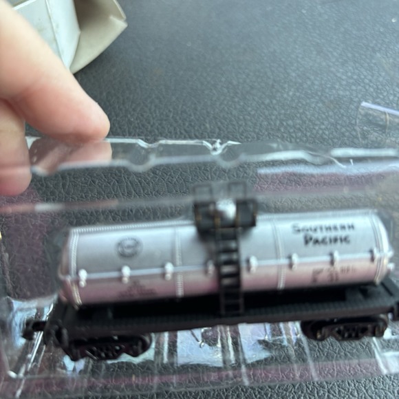 Southern Pacific Tank Car In Plastic And Original Box. - Picture 2 of 3